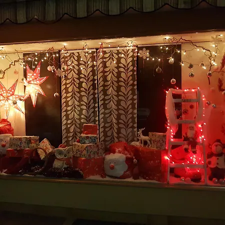 بيت ضيافة Gaestehaus Am Heuss-platz