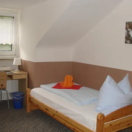 Gaestehaus Am Heuss-platz Guest house *