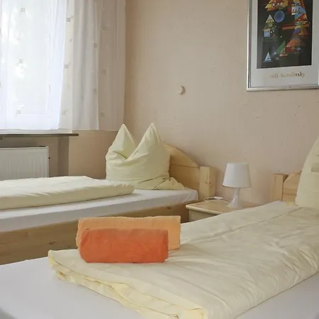 Gaestehaus Am Heuss-platz Guest house *