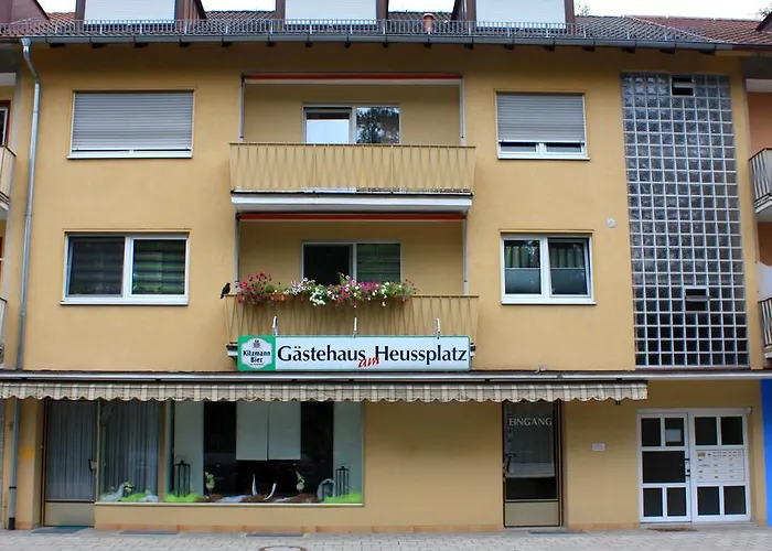 Casa de hóspedes Gaestehaus Am Heuss-platz 3*